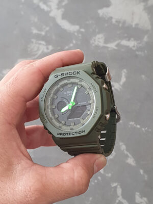 Relógio G-Shock Analógico Digital GA-2100-1A2DR Verde Militar