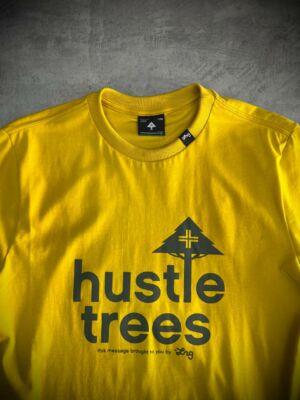 Camiseta Lrg hustle Trees Mostarda