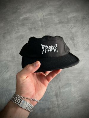 Boné Stranger Five Panel Running Bomb Gothic Lettering (Preto)