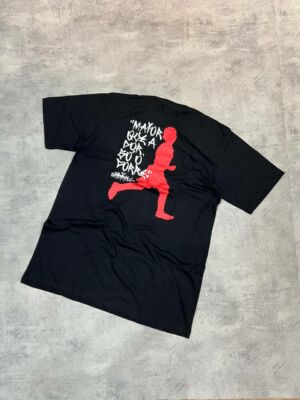 Camiseta Chronic Maior Que A Dor Só O Corre - Preto